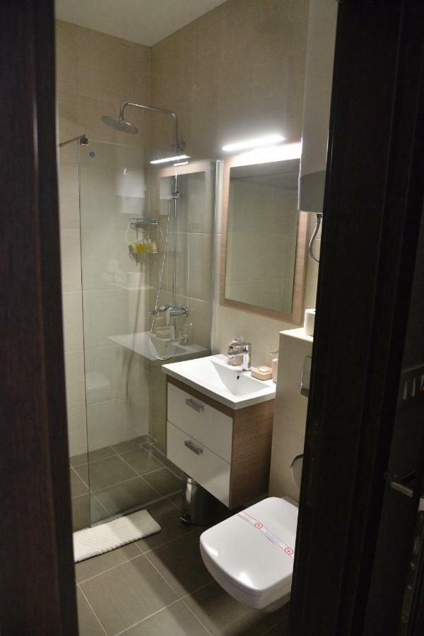 Helada Apartments 티바트 외부 사진