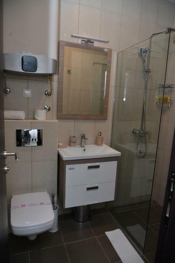 Helada Apartments 티바트 외부 사진