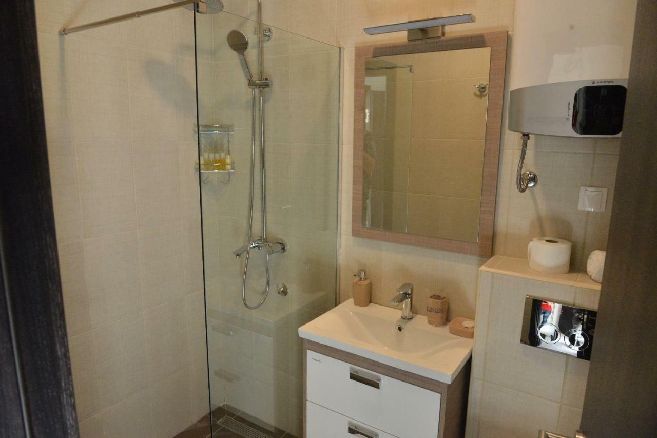 Helada Apartments 티바트 외부 사진