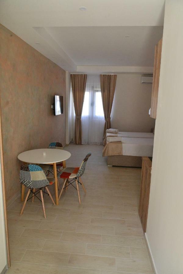 Helada Apartments 티바트 외부 사진